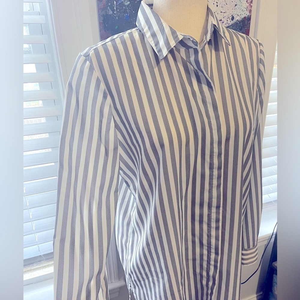 Ellen Tracy White and Gray Striped shirt - Picture 3 of 7